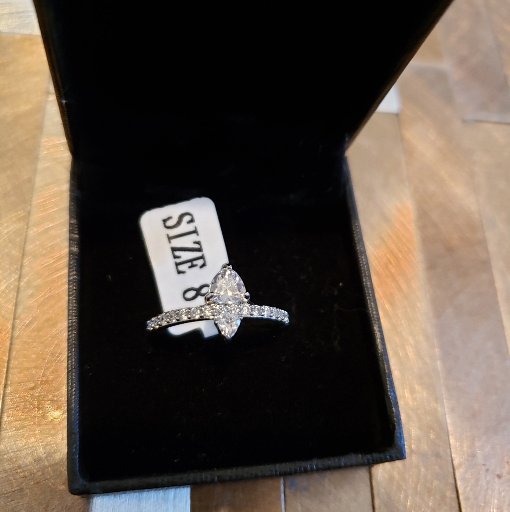 Silver ring , SZ 8